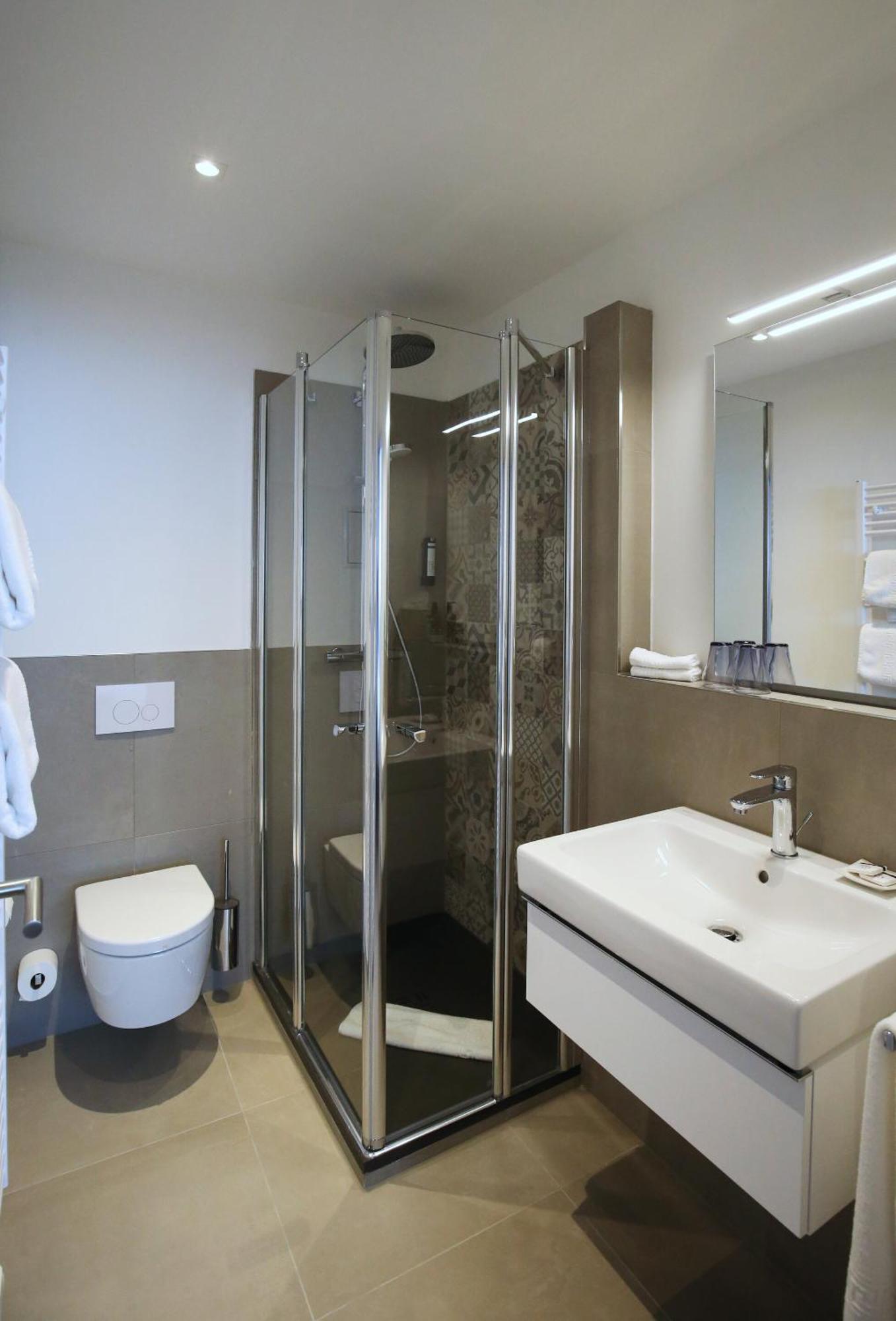 Hotel Faehrhaus Km734 ดุสเซลดอร์ฟ ห้อง รูปภาพ